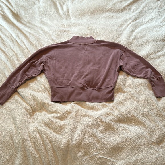 Old Navy Women’s Petite Medium Super Soft Loose Crop Top Purple Sweatshirt - Picture 3 of 5